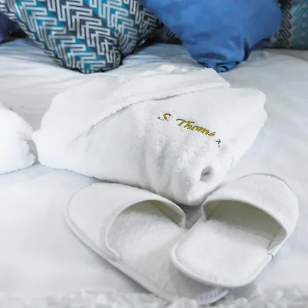 アパート S. Thome Apts オヴァール